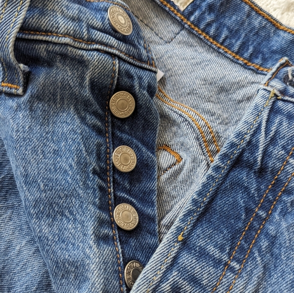 Levi's 501 skinny button up jeans, size 24 - Picture 4 of 9